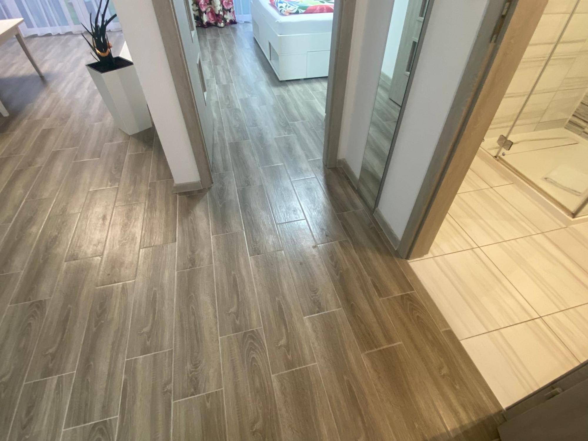 1 Tyskie Apartamenty Z Ogrodkiem Tychy Kültér fotó